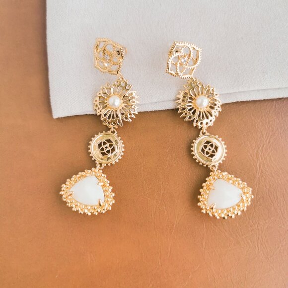 Kendra Scott Brielle Gold Ivory Mother-of-Pearl Linear Drop Earrings Trendy Jewe - Picture 2 of 4